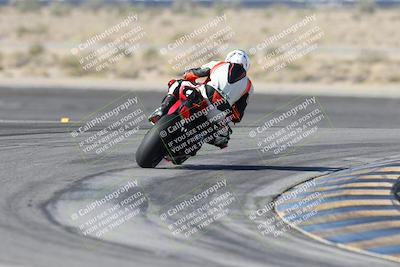 media/Dec-01-2025-Moto Forza (Mon) [[2daa91e15f]]/1-Advanced Group/Session 2 Turn 11 Backside/